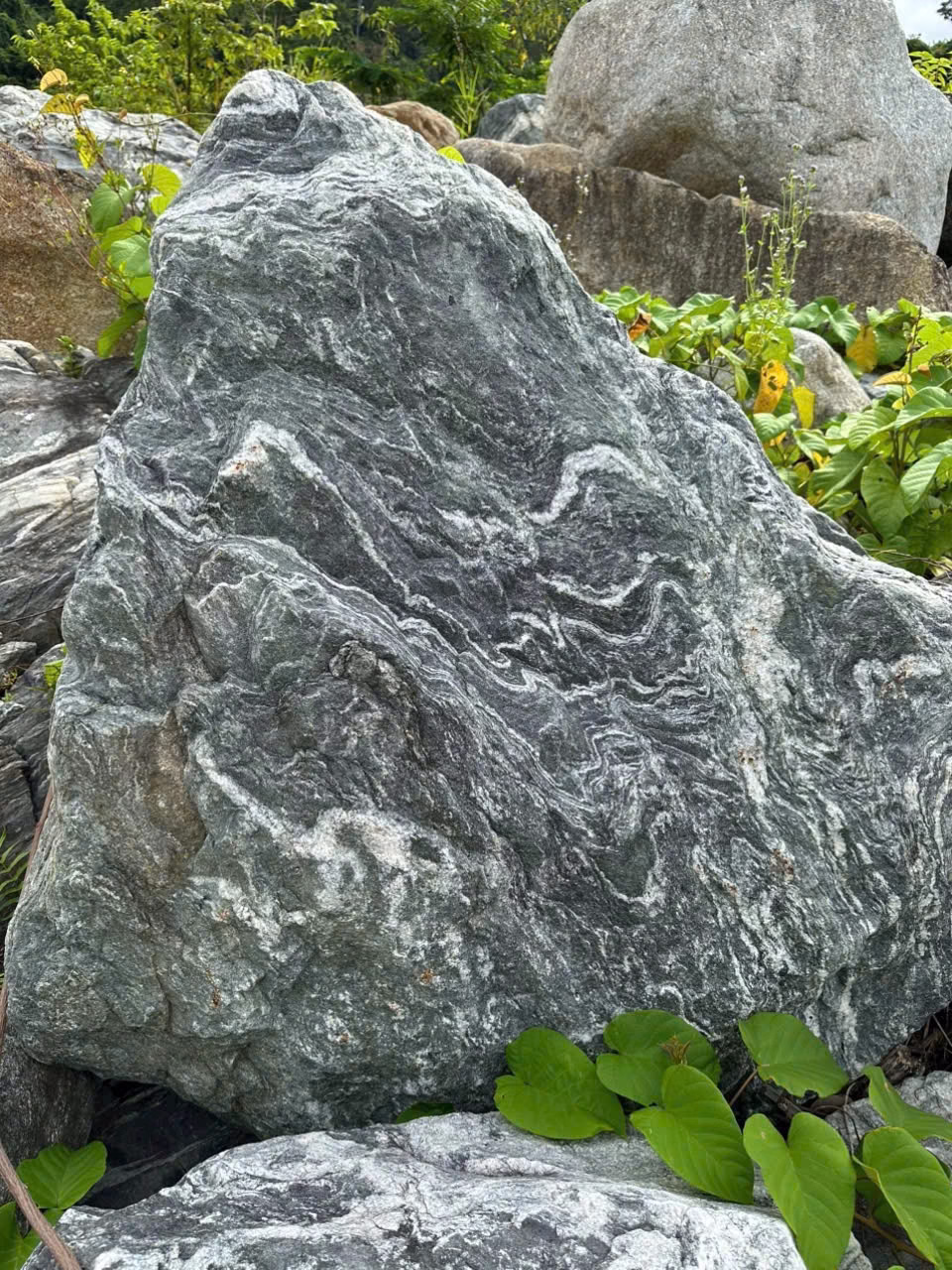 Đá vân thạch dòng đá bóng sáng đẹp