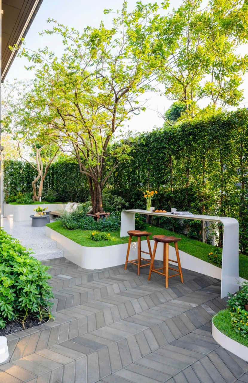 Kết hợp cây xanh và vật liệu cứng