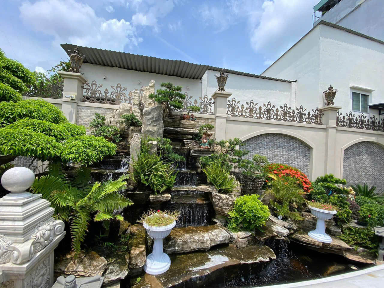 thiết kế sân vườn