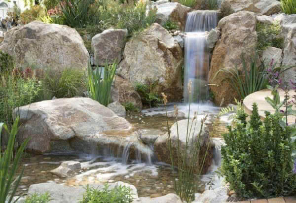 thi công suối nhân tạo