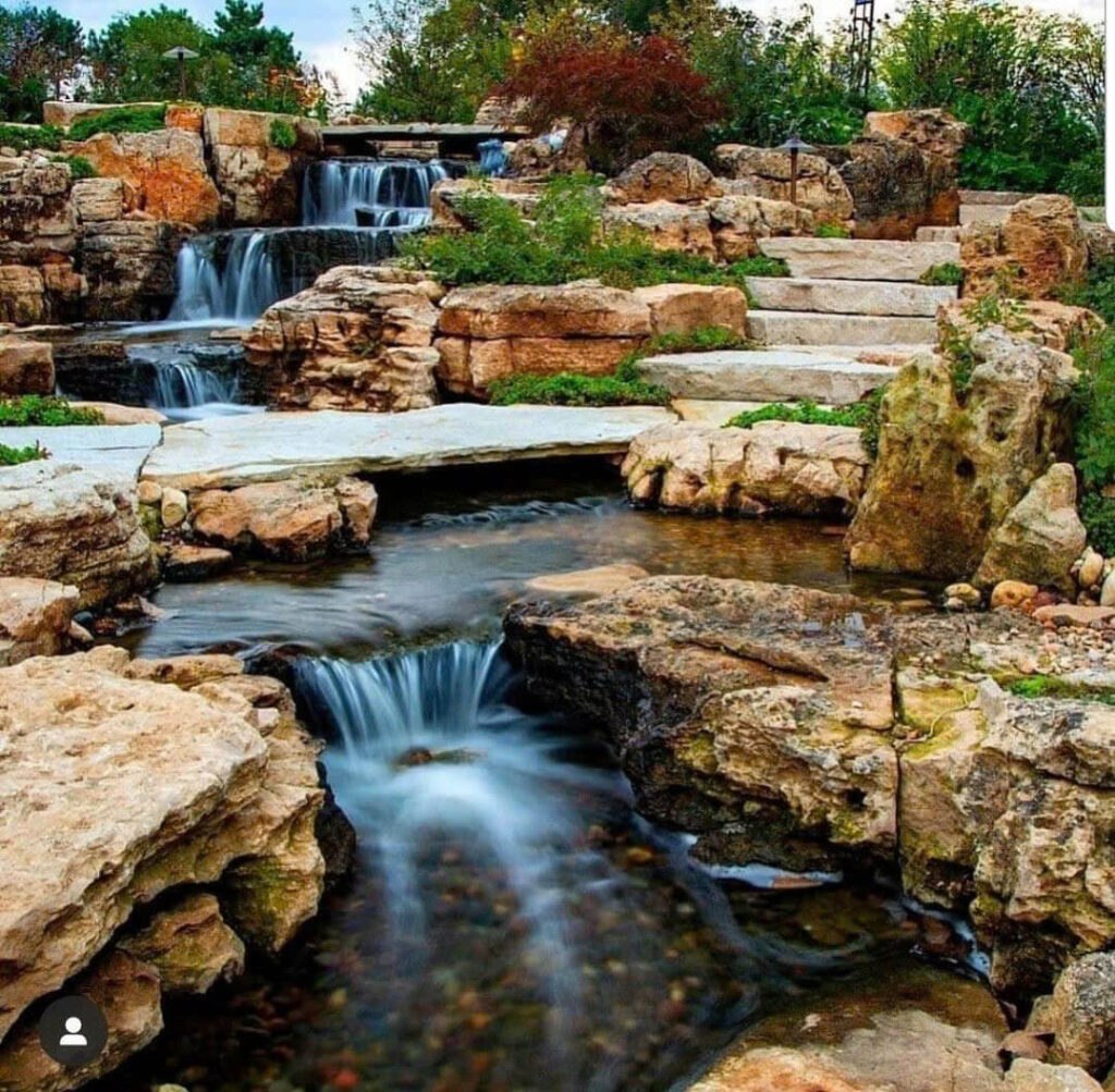 Thi Công Suối Nhân Tạo – Giải Pháp Đem Thiên Nhiên Vào Không Gian Sống Hiện Đại 1 thi công suối nhân tạo