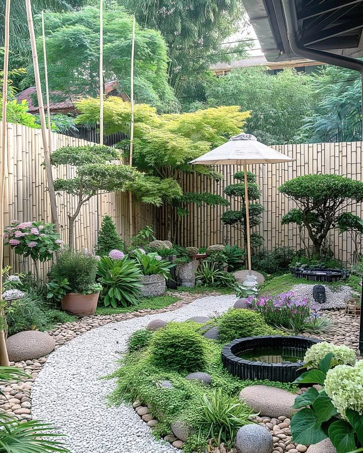 Chăm sóc sân vườn cắt tỉa cây cảnh