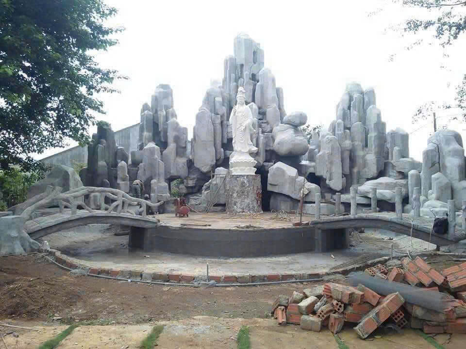 Thi công núi nhân tạo khuôn vien chùa