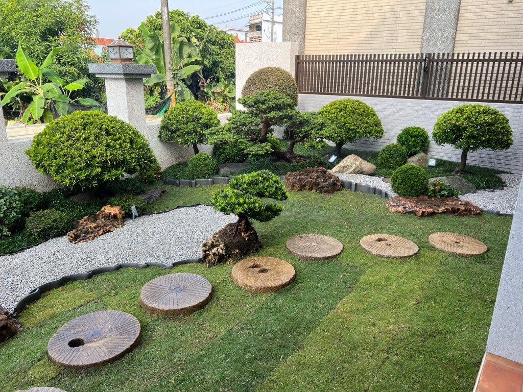 Tiểu cảnh bonsai Nhật trong nhà phố