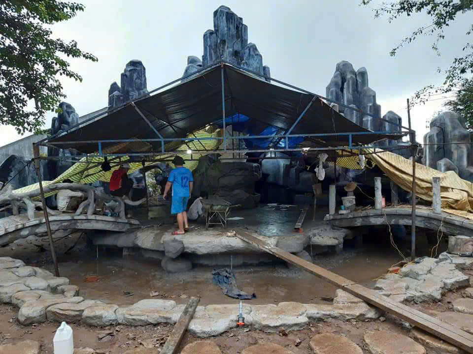 Tiểu cảnh núi giả kết hợp hồ cá koi